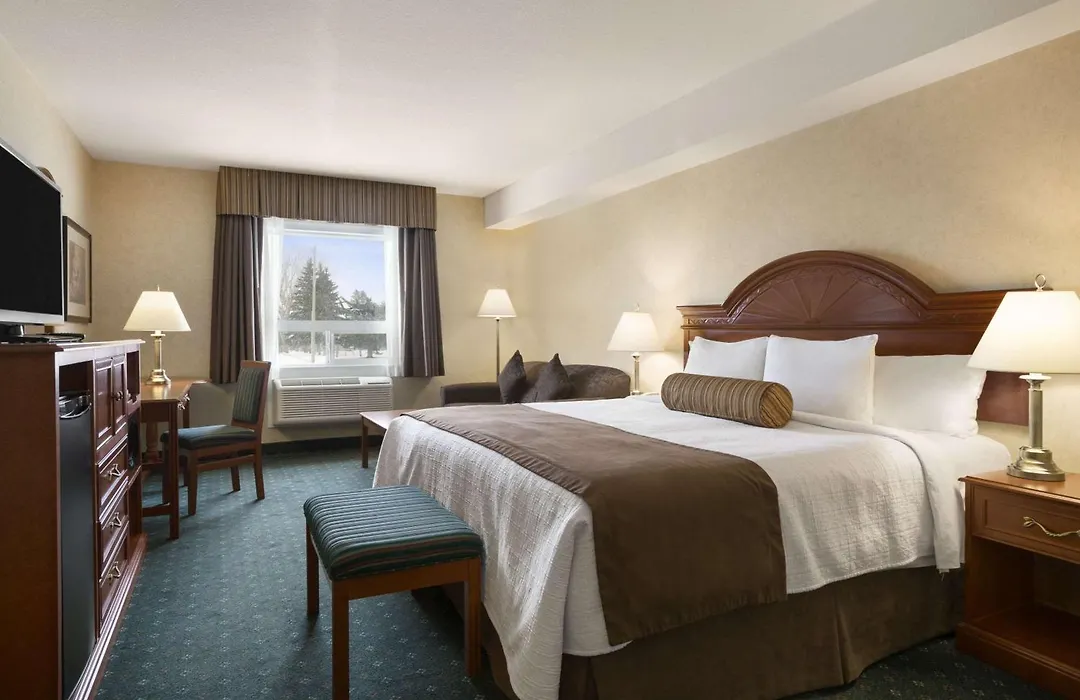 Travelodge By Wyndham Strathmore-1