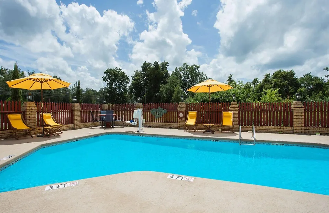 Days Inn By Wyndham Lake City-1