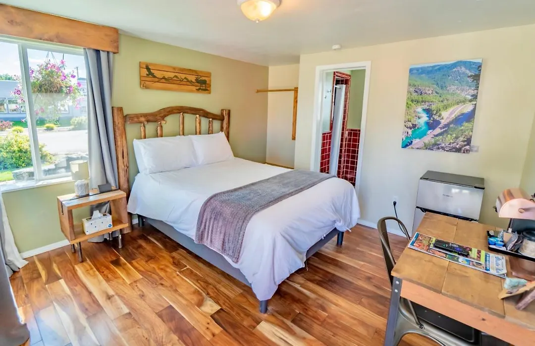 Evergreen Motel-1