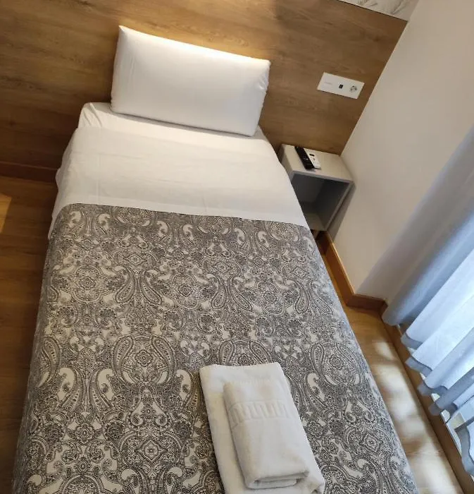 Hostal Esparteros-1