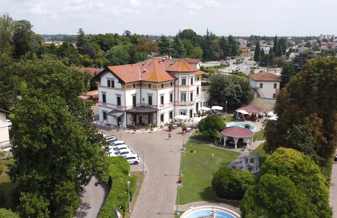 Hotel Villa Stucky-1