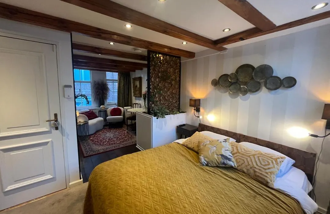 The smallest hotel in Amsterdam-1
