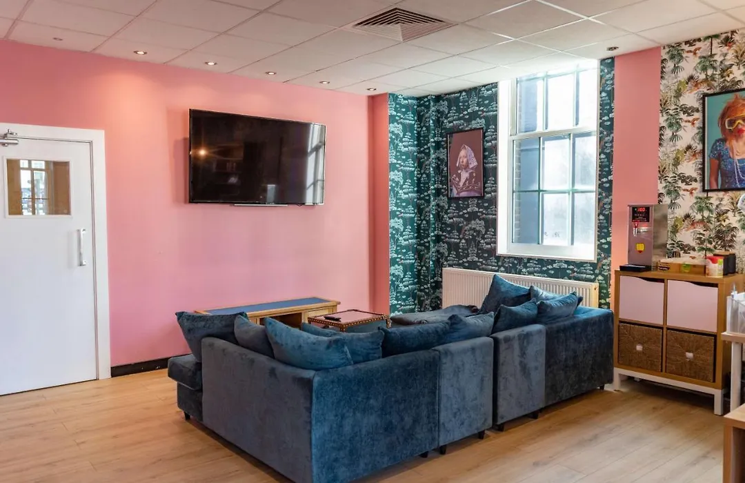 Hostelle - Women Only Hostel London-1