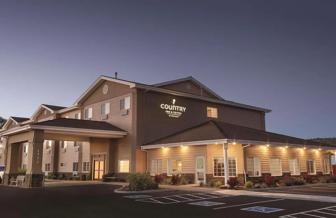 Country Inn & Suites By Radisson, Prineville, Or-1