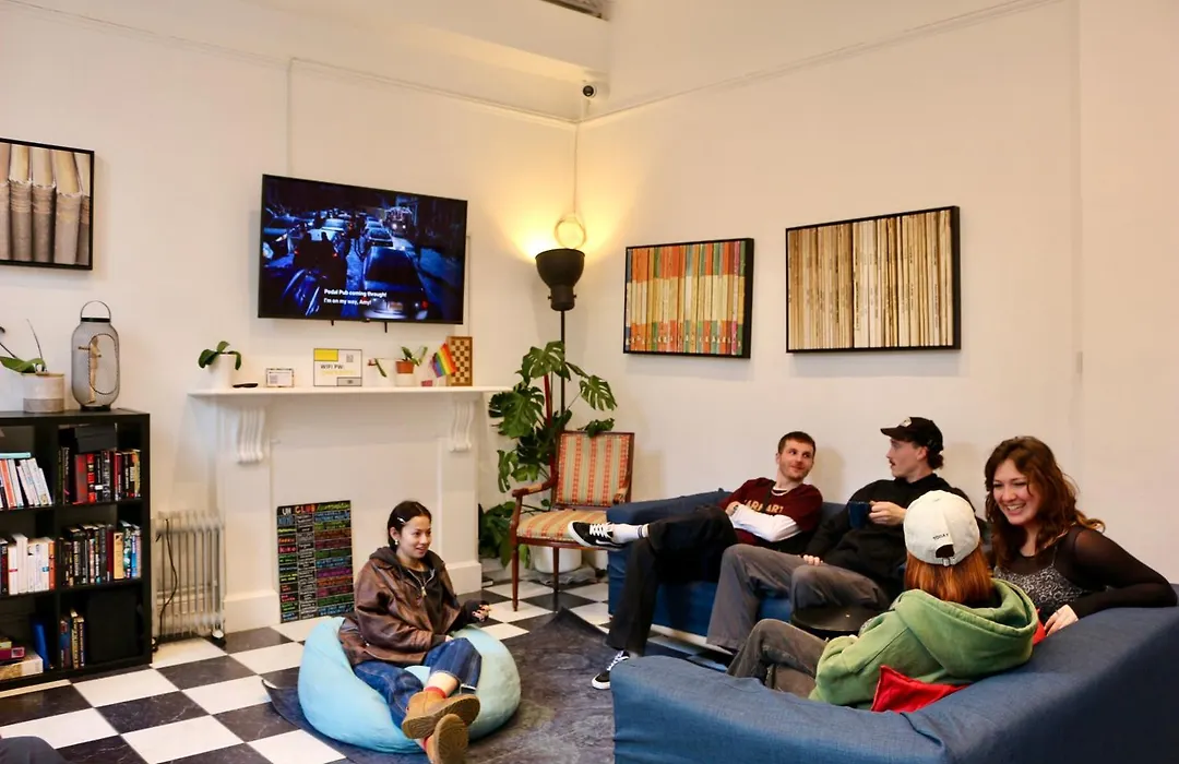 Urbany Hostel London 18-40 Years Old-1