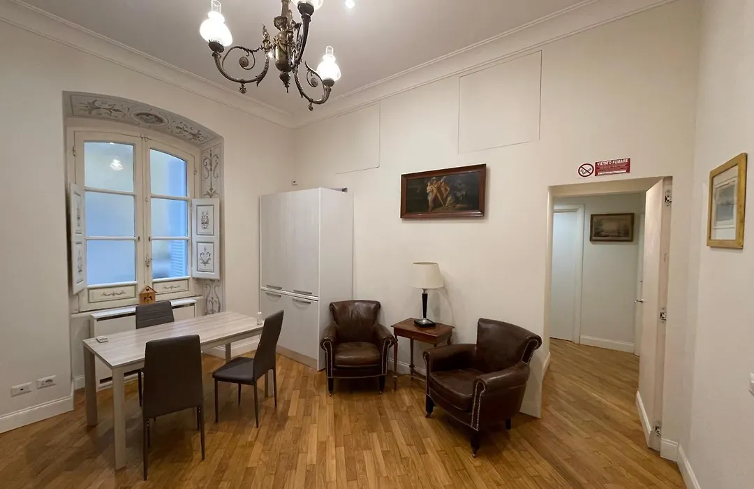 Casa Claudia Giulio Cesare-1