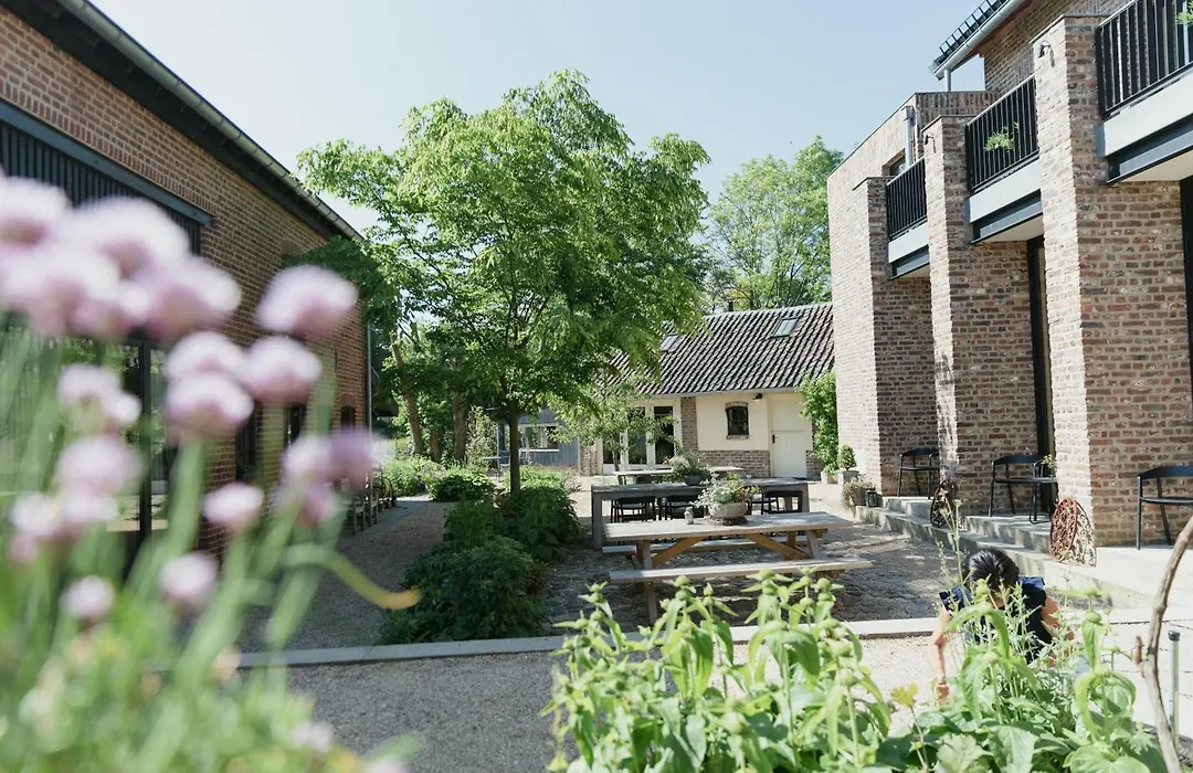 Domein Holset BruisendWijnHuis-1