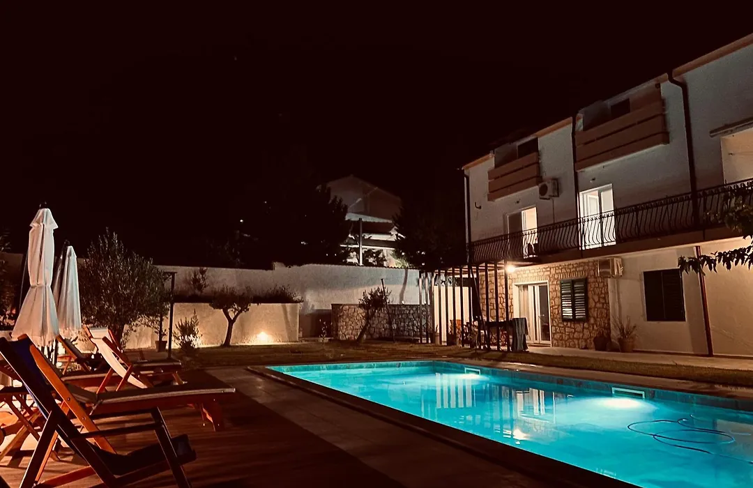 Villa Felix-1