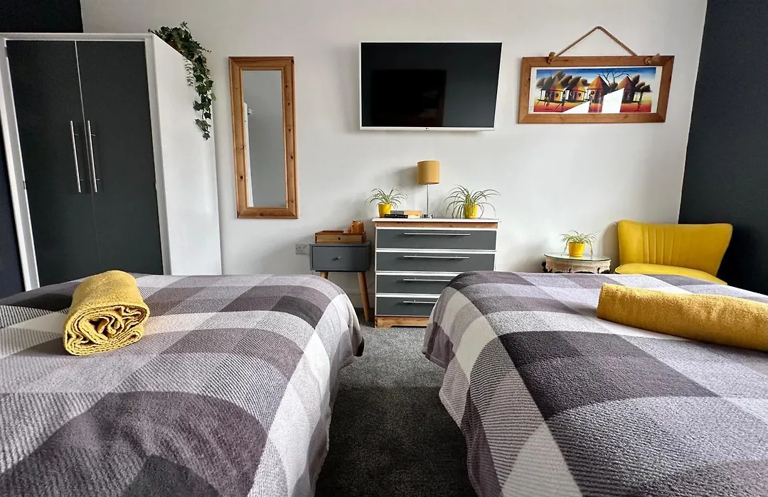 Breakers Guest House-1