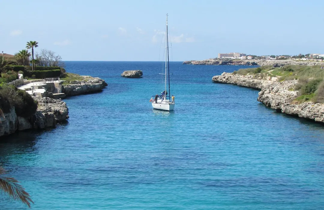Cala Bona Y Mar Blava-1