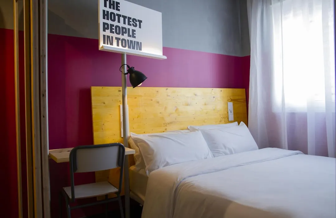 Room Valencia-1