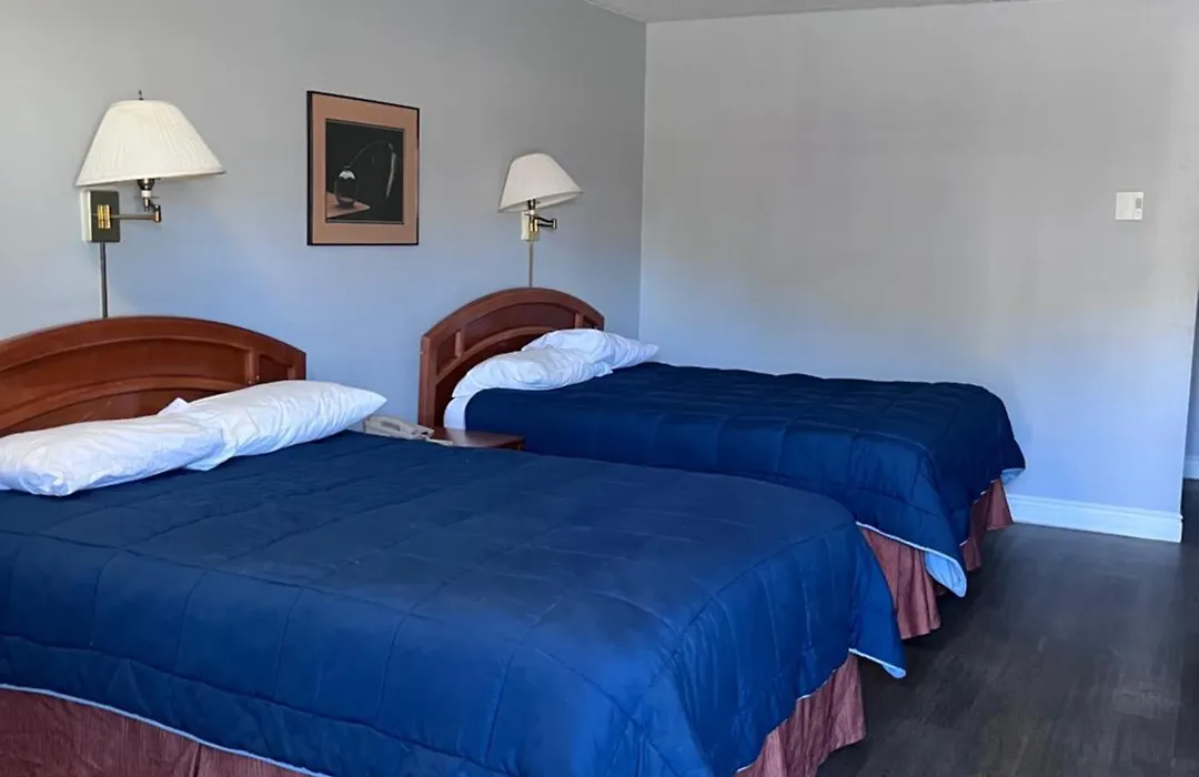 Knights Inn - Park Villa Motel, Midland-1