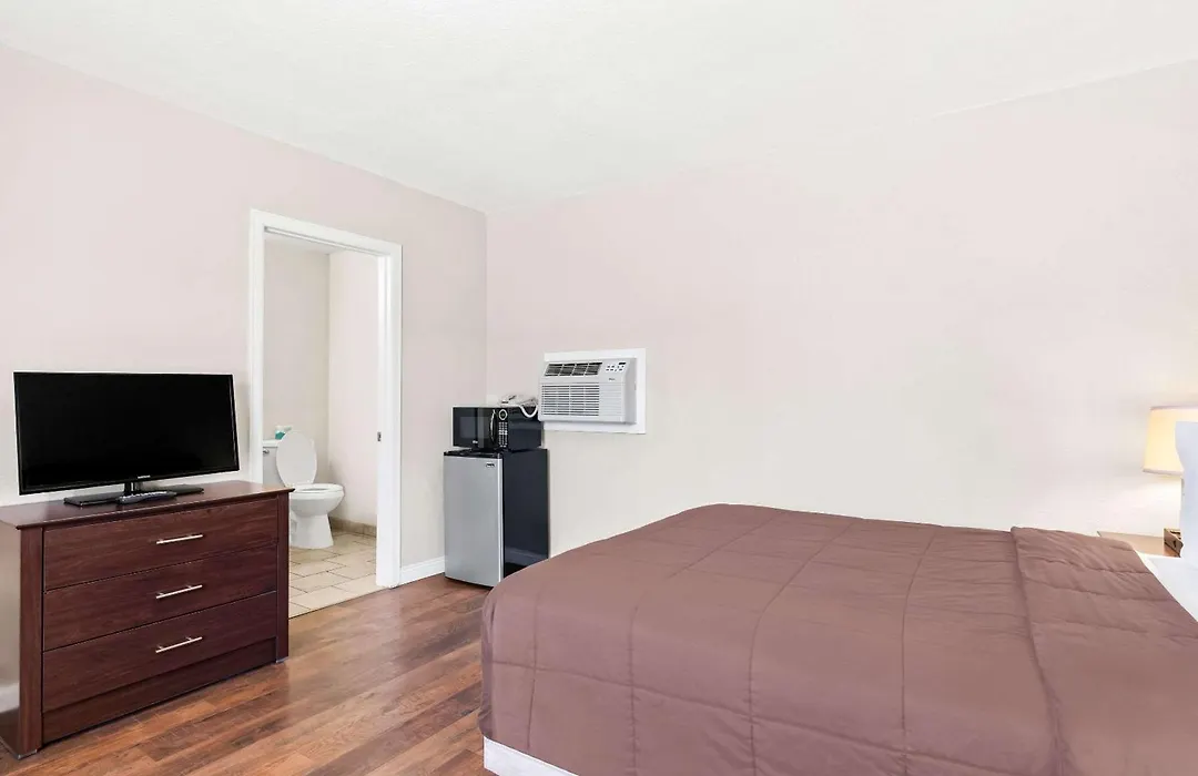 Rodeway Inn Hermiston - Umatilla-1