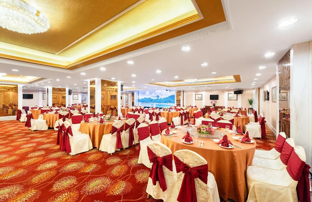 Hotel Riviera Macau-1