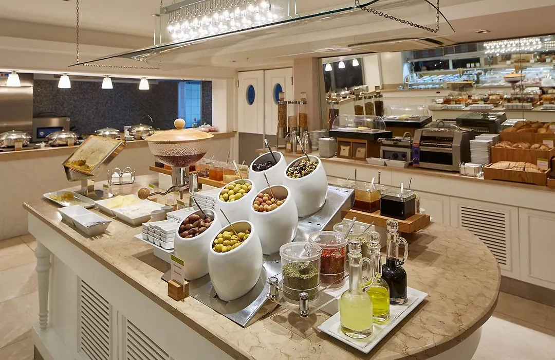 Doubletree By Hilton Izmir - Alsancak-1