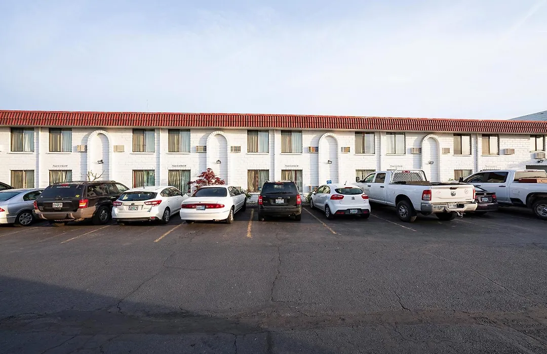 Hermiston Inn & Suites-1