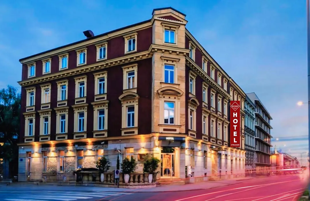 Hotel Strasser-1