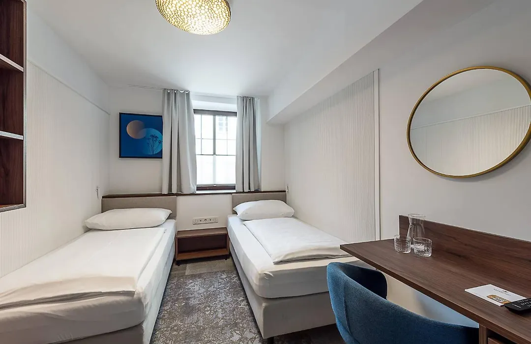 Hotel Mondschein-1