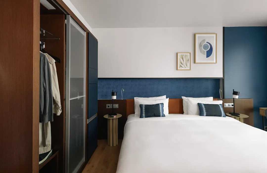 Crowne Plaza Madrid - Centre Retiro By Ihg-1