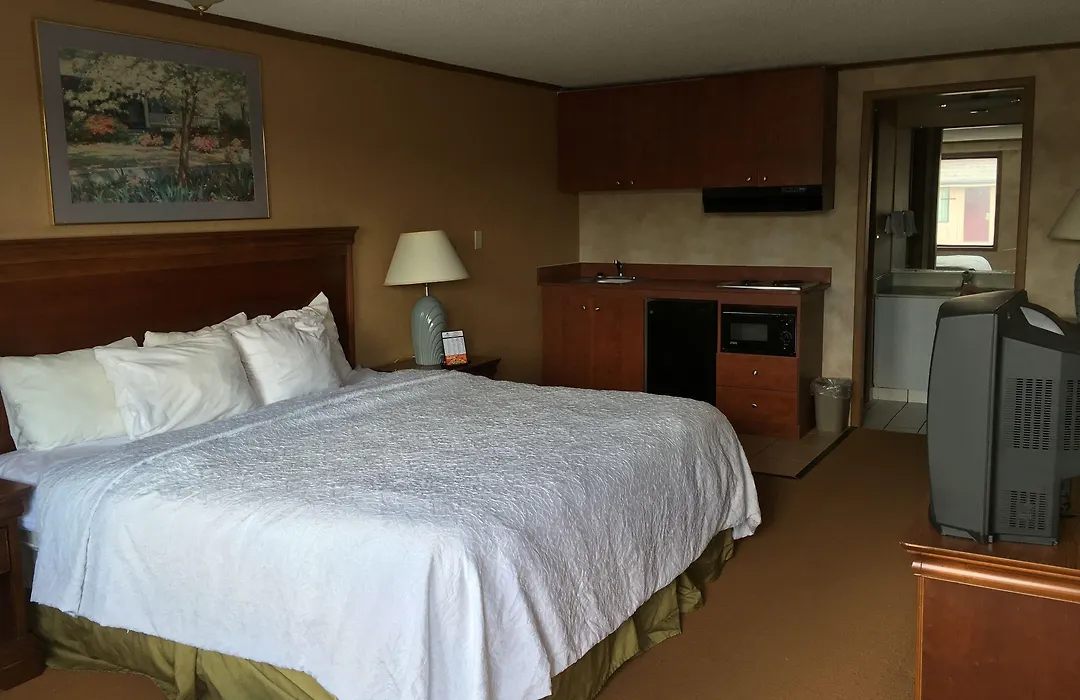 Travelodge By Wyndham Monroe-1