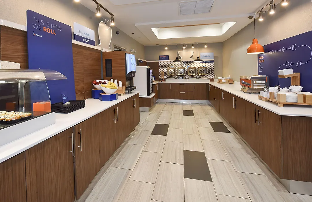 Holiday Inn Express Hotel & Suites Selma By Ihg-1