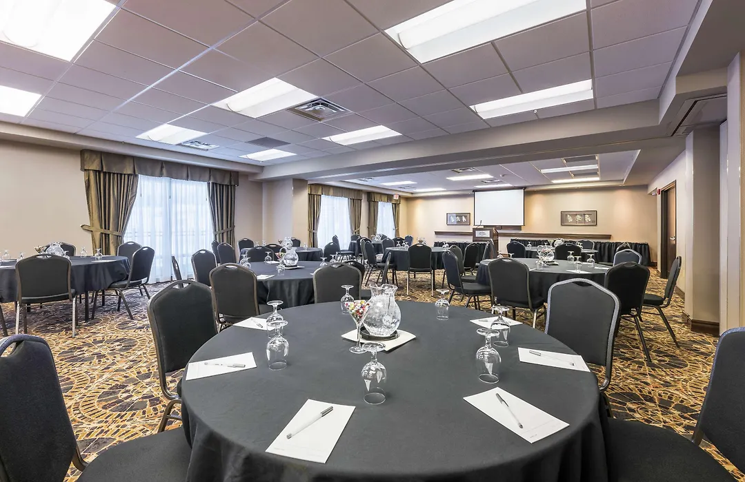 Hampton Inn & Suites By Hilton Moncton-1
