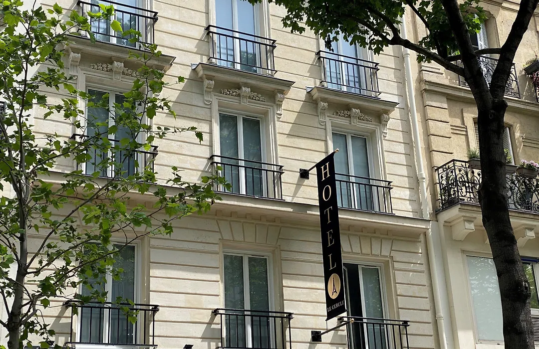 Hotel Le Cercle Tour Eiffel-1