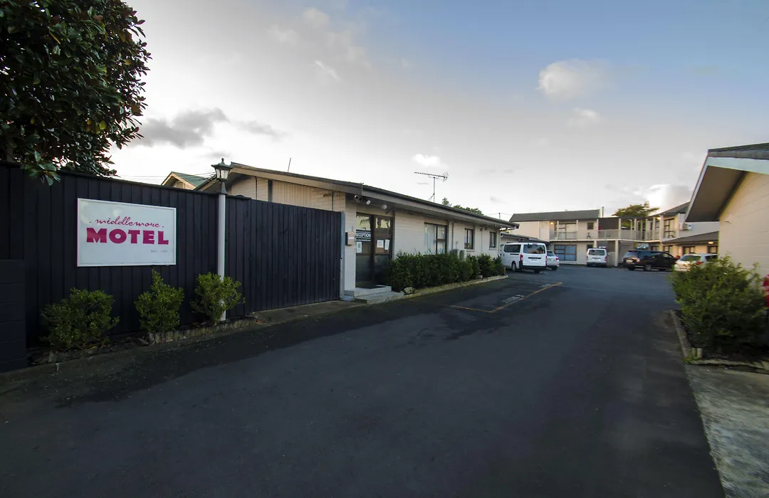 Middlemore Motel-1
