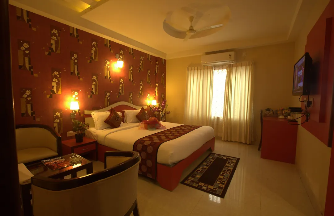 Hotel Royal Shades-1
