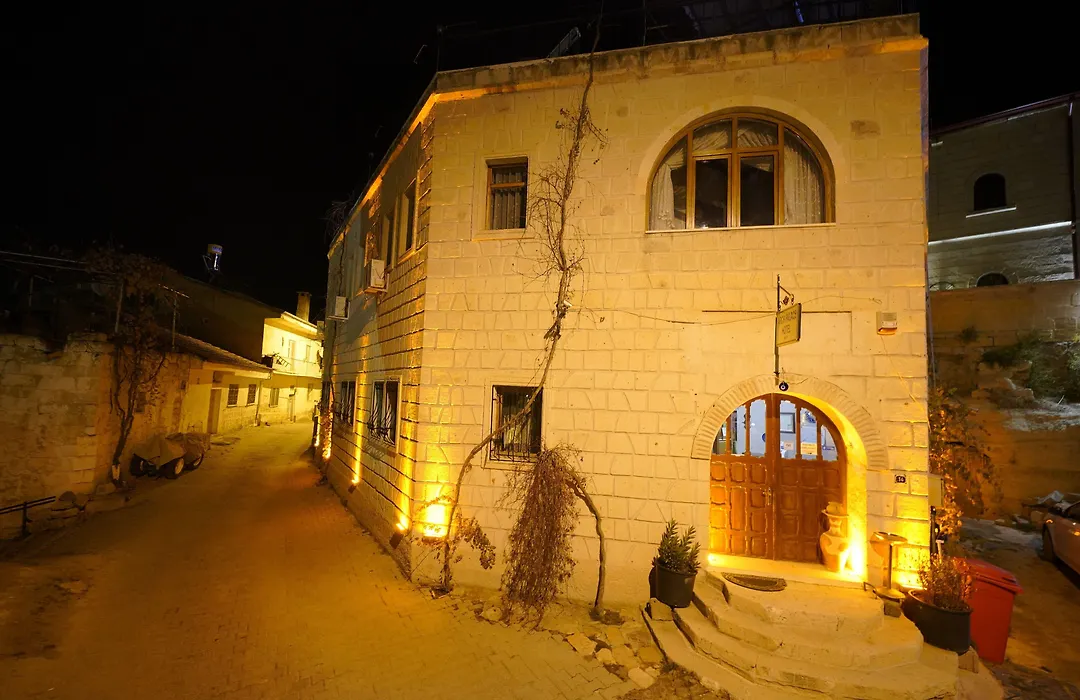 Arch Palace-1