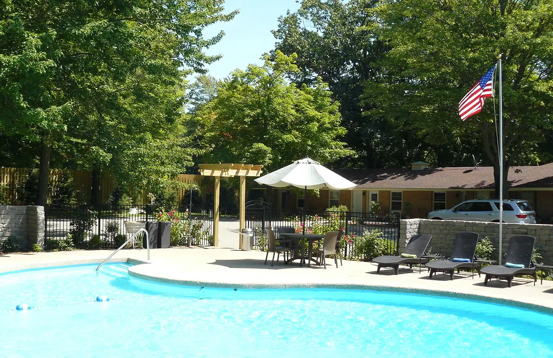 The Saugatuck Retro Resort-1