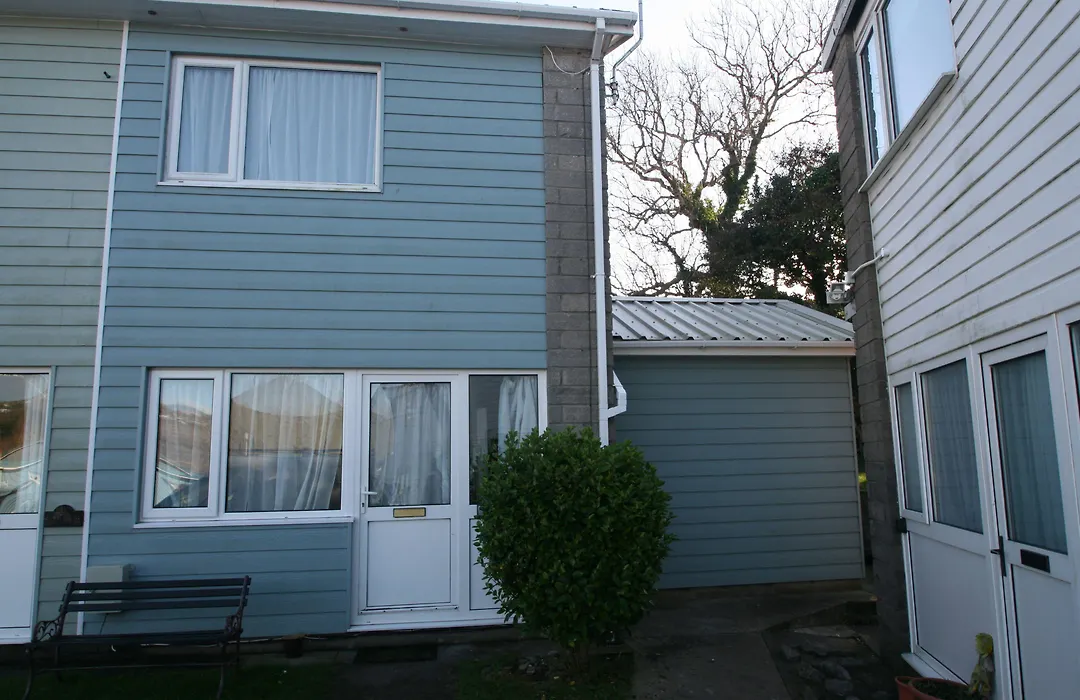 Freshwater Bay Holiday Cottages-1