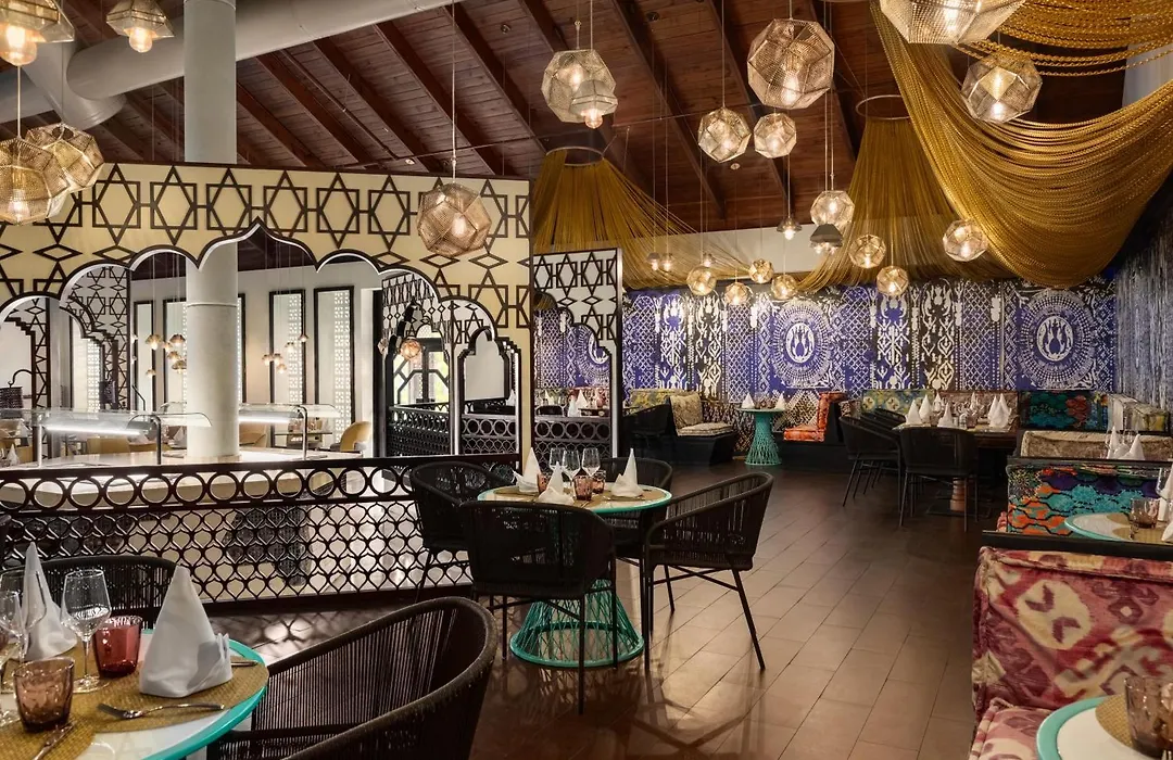Grand Palladium Palace Resort Spa & Casino-1