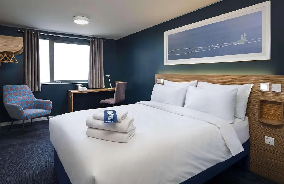 Travelodge Edinburgh Central Queen Street-1