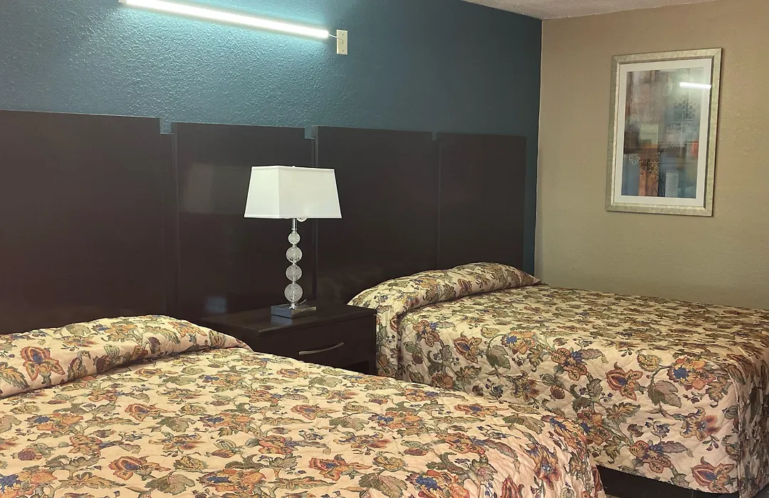 Royal Inn-1