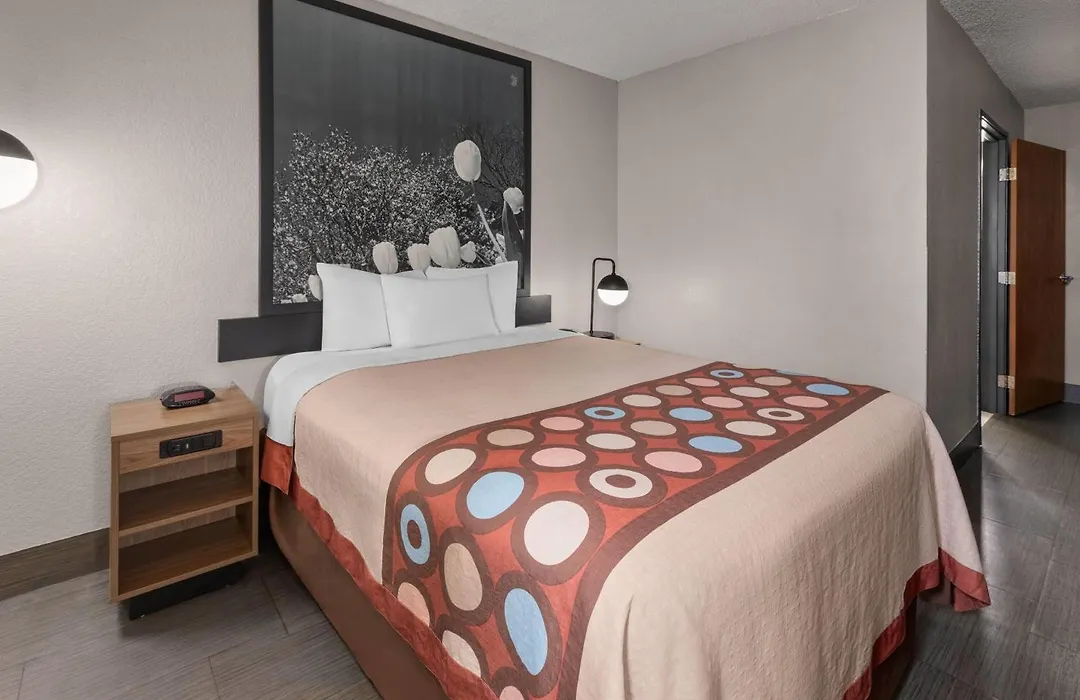 Super 8 By Wyndham Kent/Akron Area-1