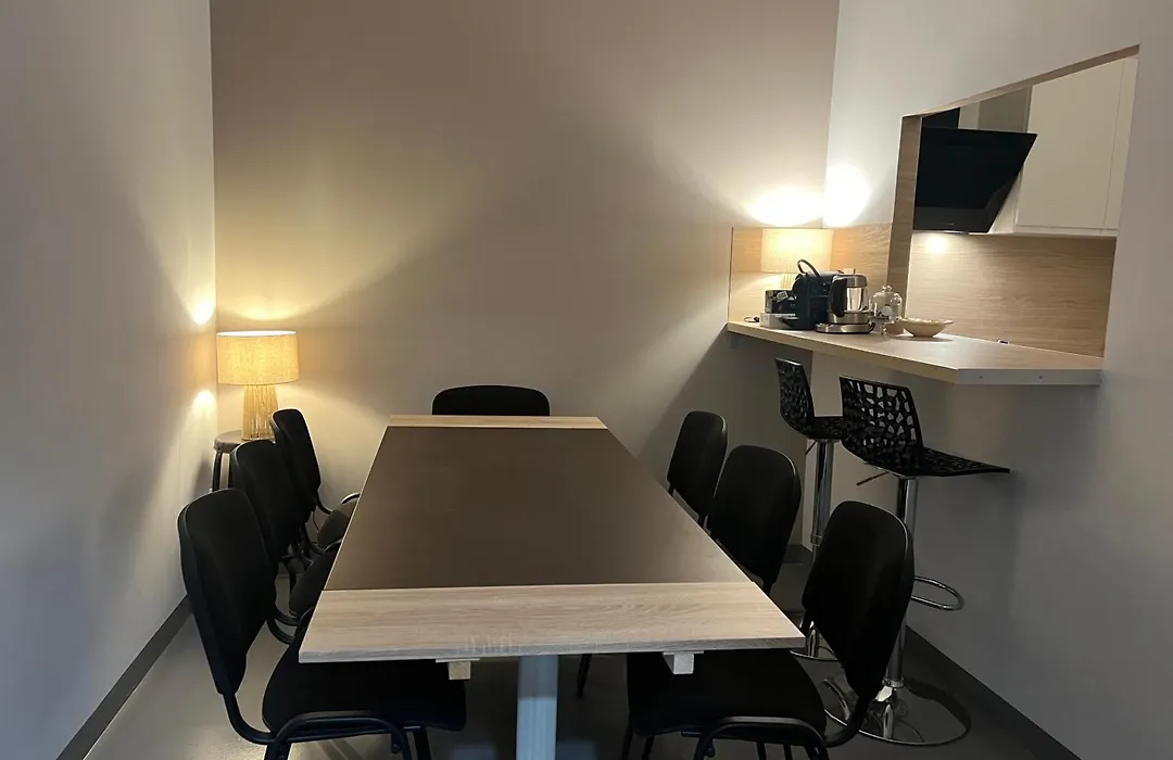 Loft 200m2 avec écran led géant de 10m2-1