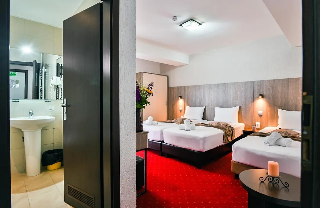 Hotel Razvan-1