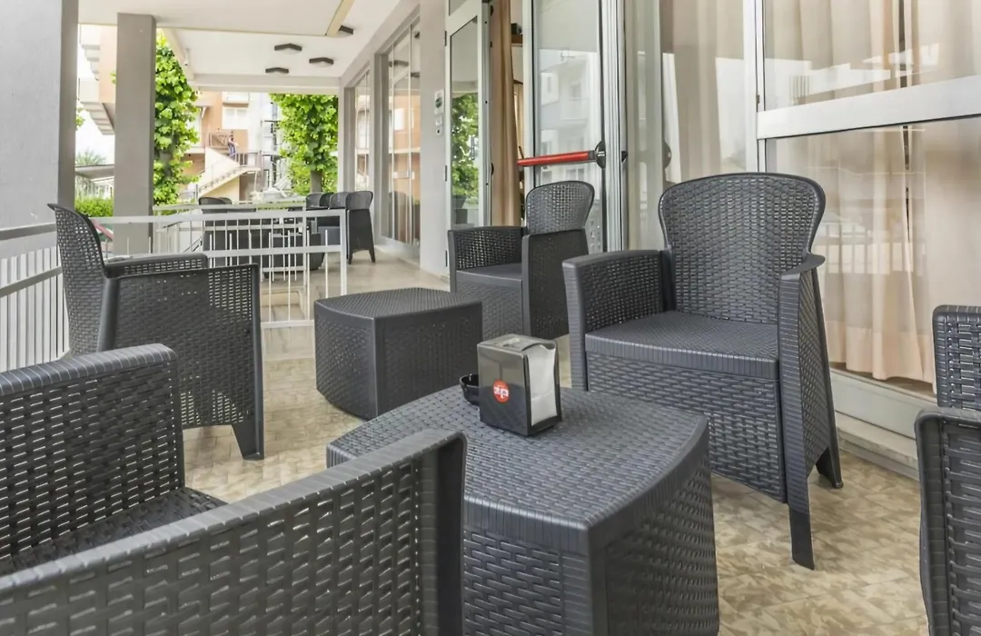 Hotel Levante Convenzionato con ACQUARIO DI CATTOLICA-1