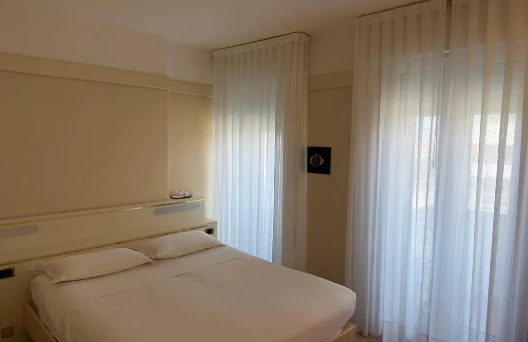 Hotel Bristol-1