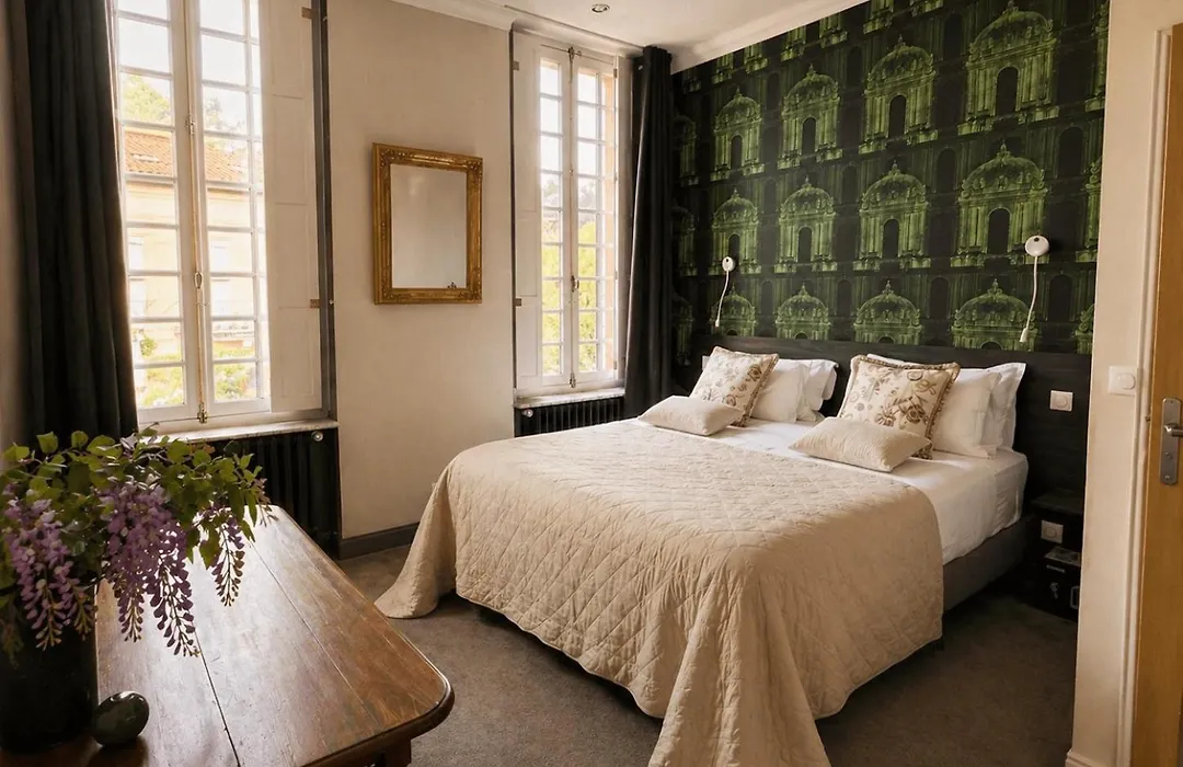Hotel Une Chambre En Ville-1