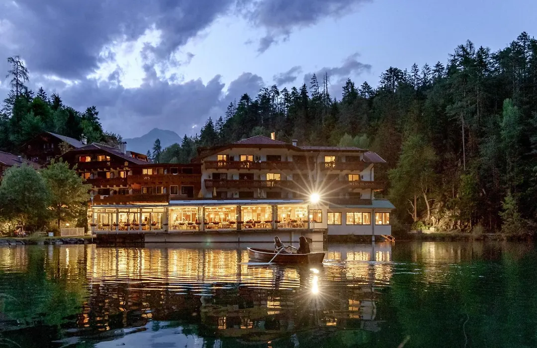 Parkhotel Tristachersee-1