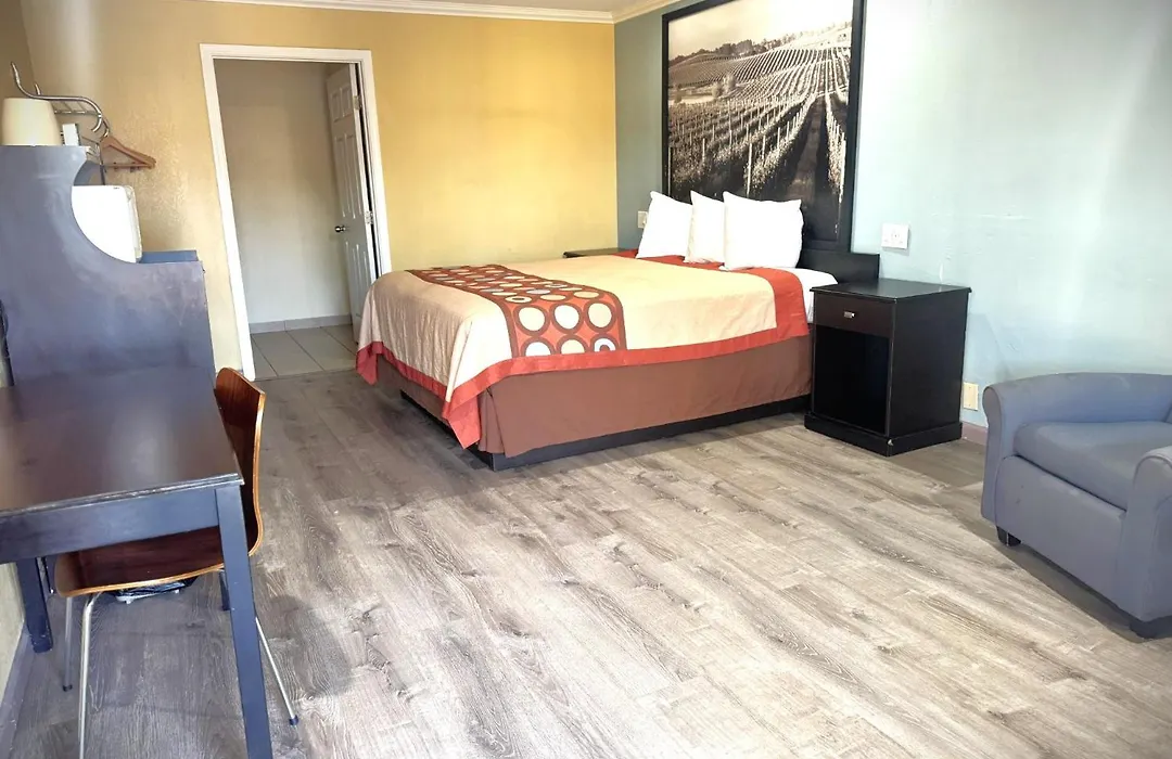Inn At King City-1
