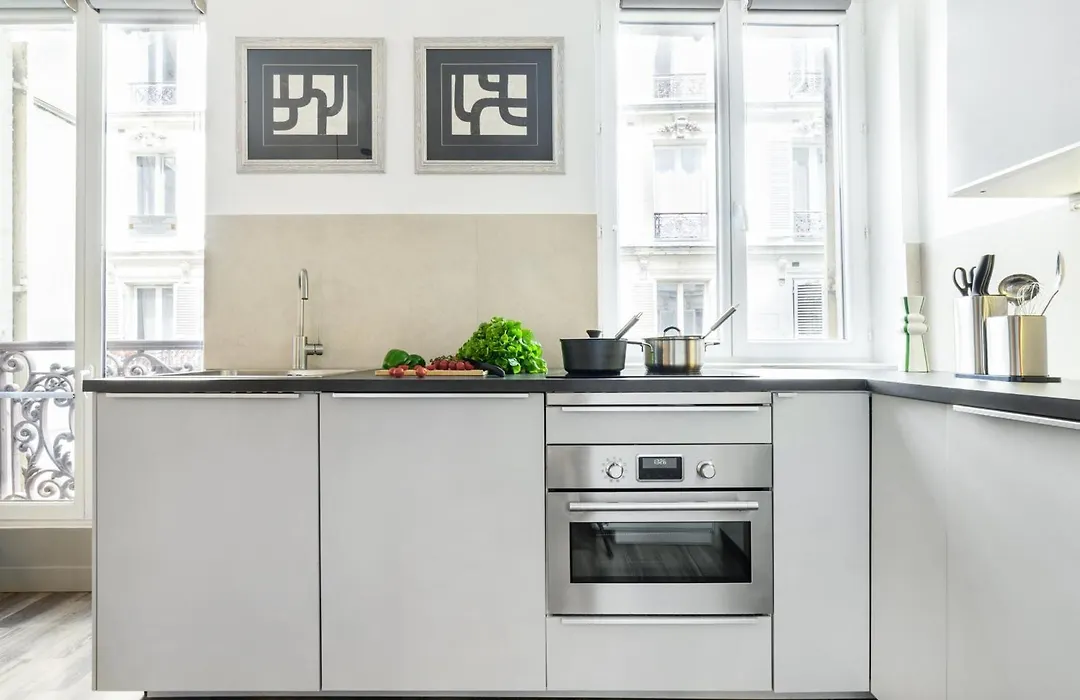 LivinParis - Luxury 3&4 Bedrooms Montmartre I-1