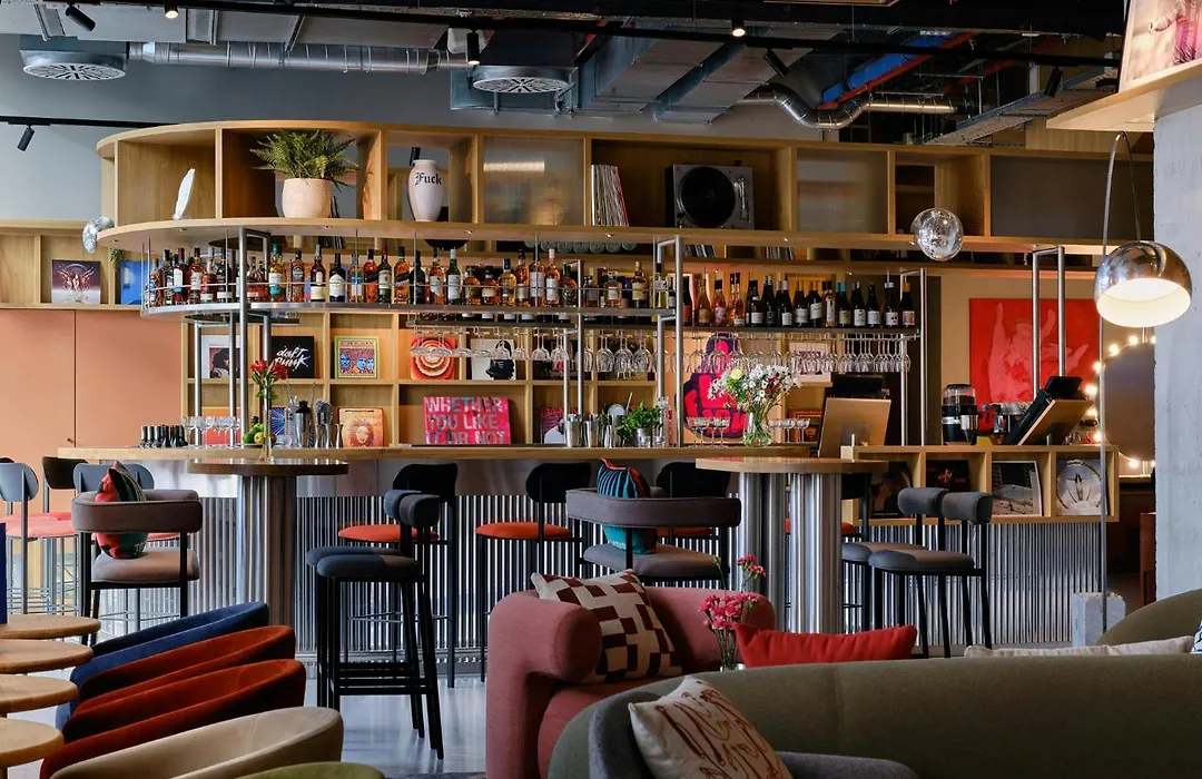 The Social Hub Barcelona Poblenou-1