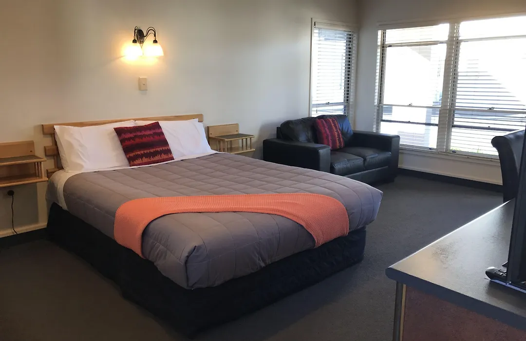 Pacific Harbour Motor Inn-1