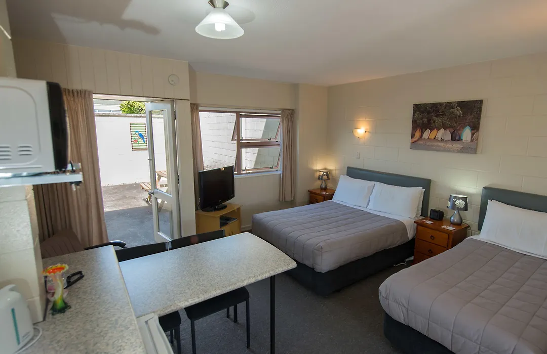 Howick Motor Lodge-1