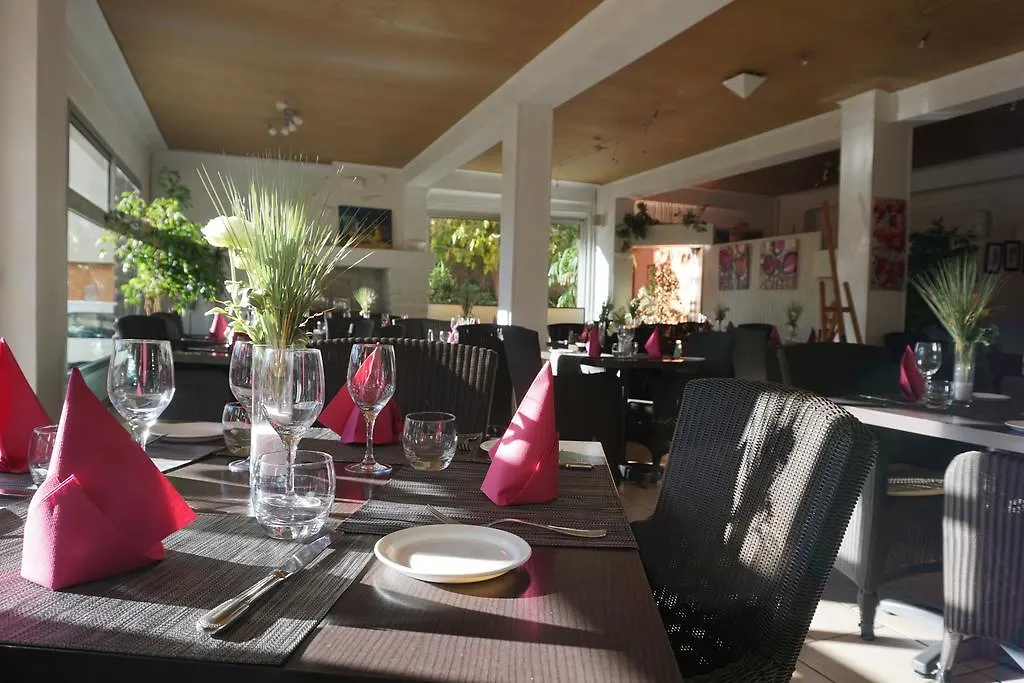 Hotel The Originals Perpignan Sud Le Grillon D'Or-1