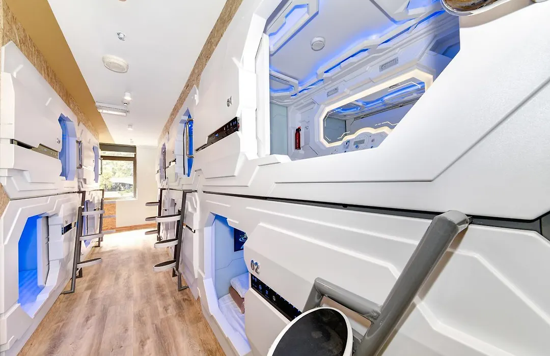 Space Q Capsule Hotel-1