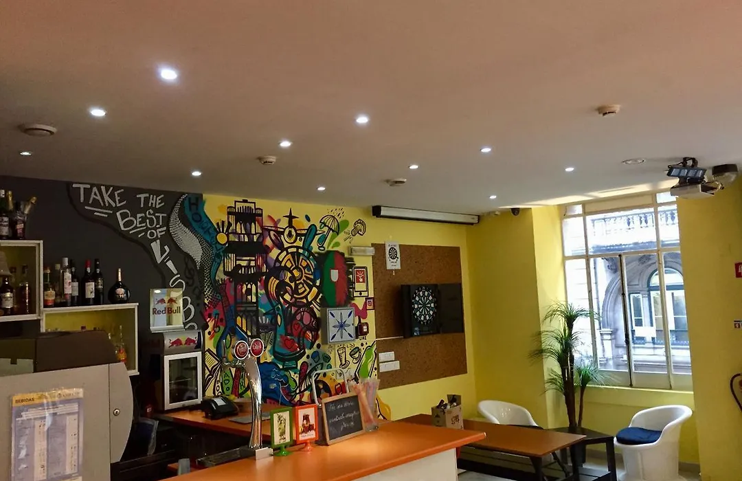 Golden Tram 242 Suites & Hostel-1